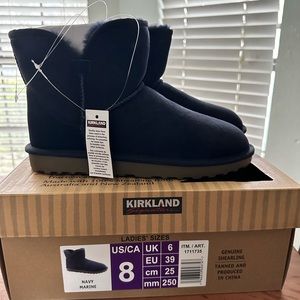 New in box Kirkland signature, navy, marine boots